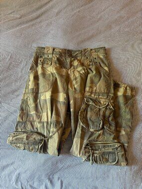 Abercrombie & Fitch Camo Cargos